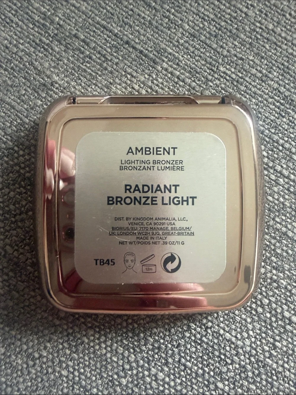 New Hourglass Ambient® Lighting Bronzer-Radiant Bronze Light